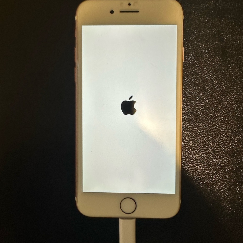 Apple iPhone 7  rose gold 128gb in excellent condition.